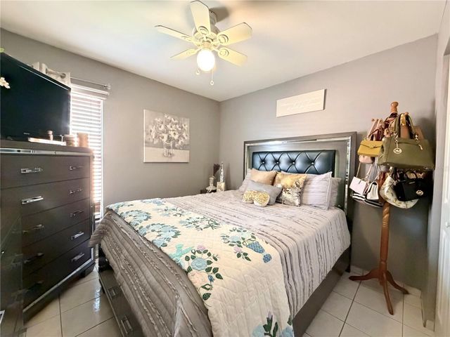 6904 N HIMES AVENUE, Tampa, FL 33614