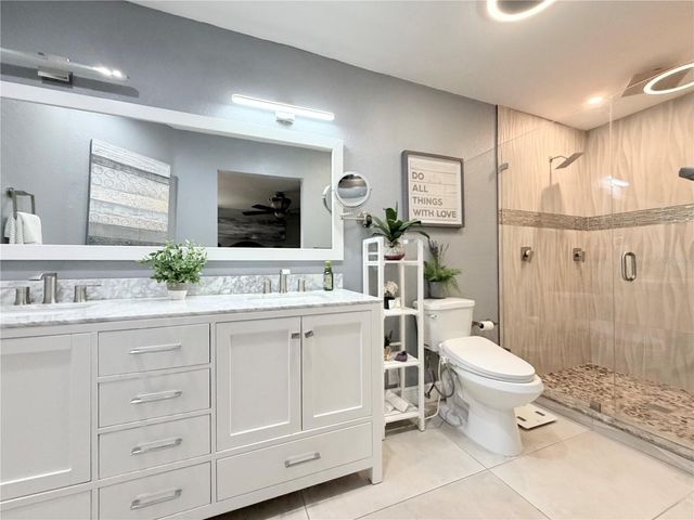 6904 N HIMES AVENUE, Tampa, FL 33614