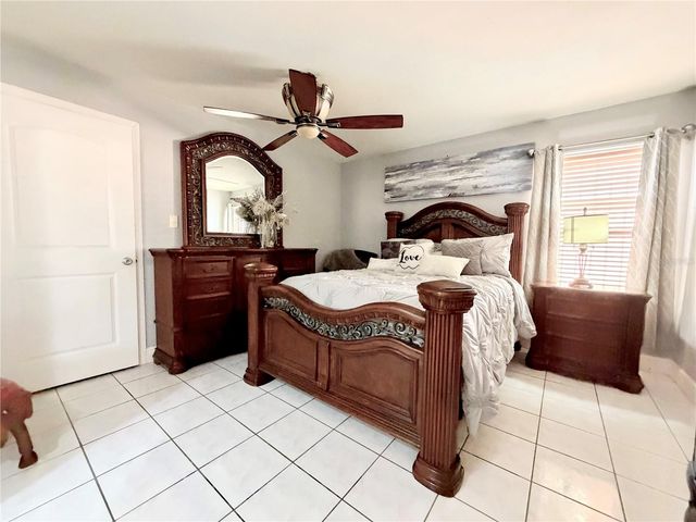 6904 N HIMES AVENUE, Tampa, FL 33614