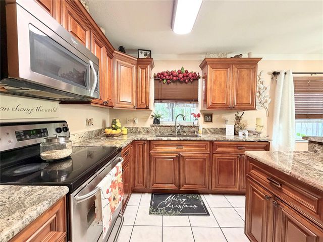 6904 N HIMES AVENUE, Tampa, FL 33614