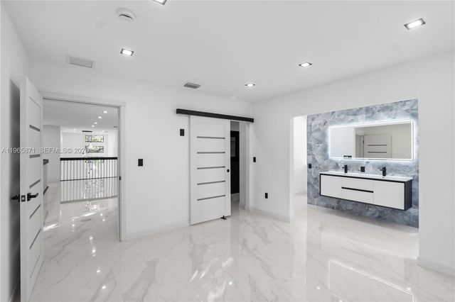 1644 NW 8th Ter, Miami, FL 33125