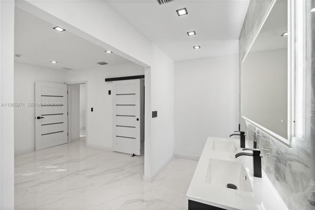 1644 NW 8th Ter, Miami, FL 33125