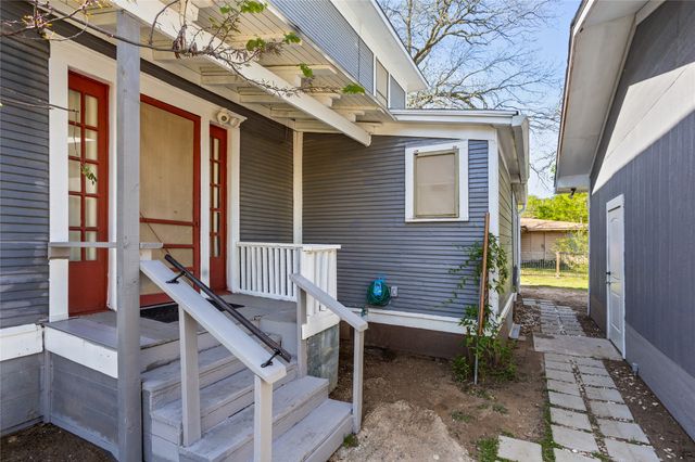 701 E Main St, Whitesboro, TX 76273