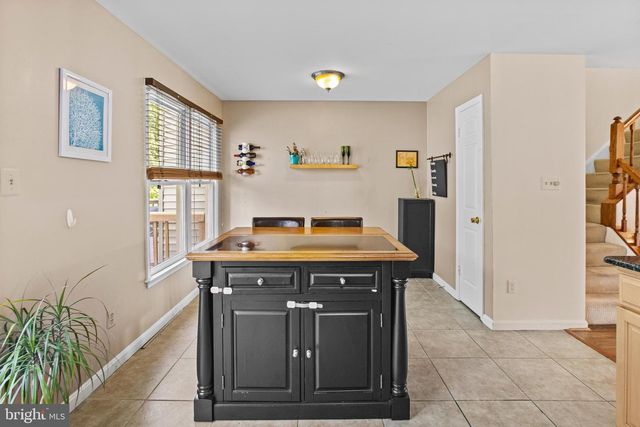 7238 LENSFIELD CT, Alexandria, VA 22315
