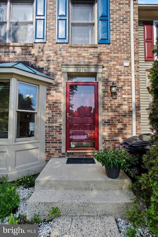 7238 LENSFIELD CT, Alexandria, VA 22315