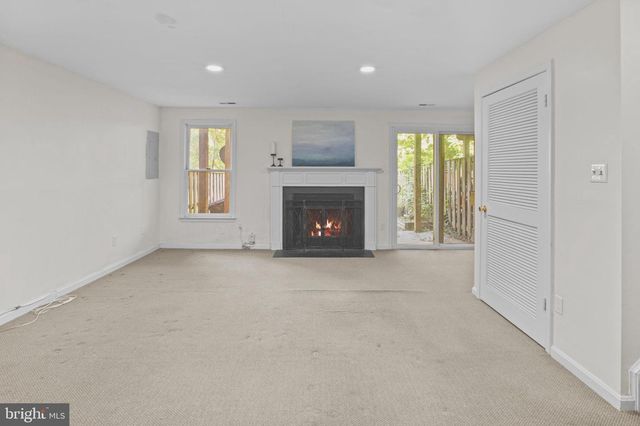 7238 LENSFIELD CT, Alexandria, VA 22315