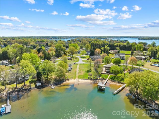 126 Aqua Drive 4, Mooresville, NC 28117