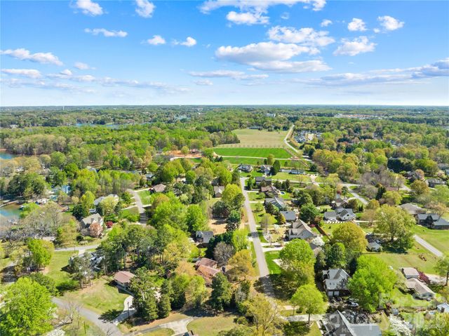 126 Aqua Drive 4, Mooresville, NC 28117