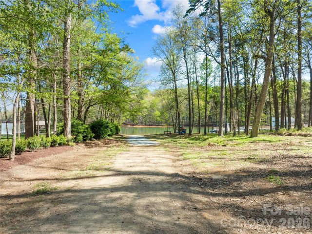 126 Aqua Drive 4, Mooresville, NC 28117