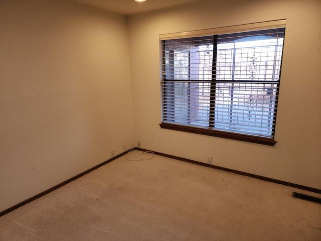 9335 Admiral Lowell Place NE, Albuquerque, NM 87111