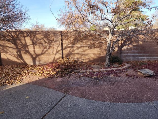 9335 Admiral Lowell Place NE, Albuquerque, NM 87111