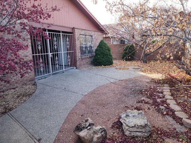 9335 Admiral Lowell Place NE, Albuquerque, NM 87111