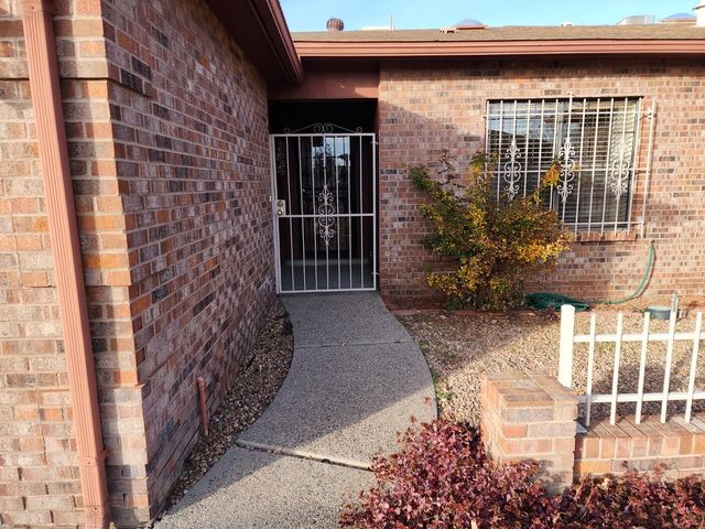 9335 Admiral Lowell Place NE, Albuquerque, NM 87111