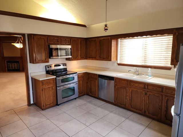 9335 Admiral Lowell Place NE, Albuquerque, NM 87111