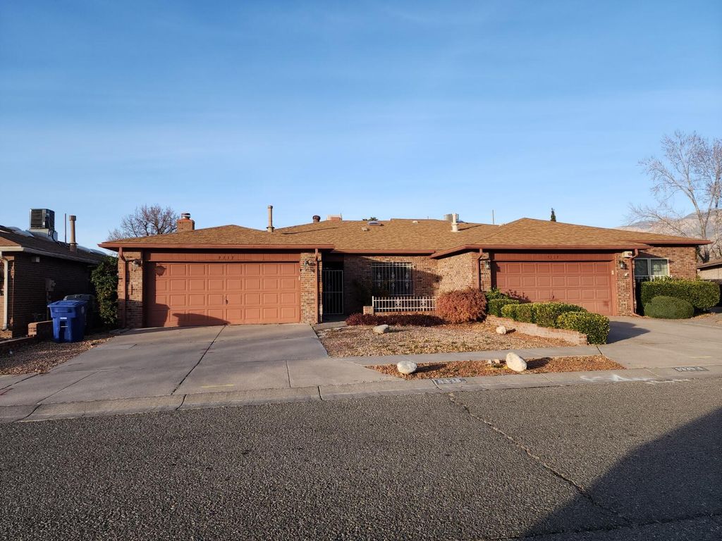 9335 Admiral Lowell Place NE, Albuquerque, NM 87111
