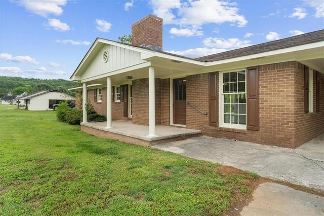 687 Johnson Lake Road SE, Adairsville, GA 30103