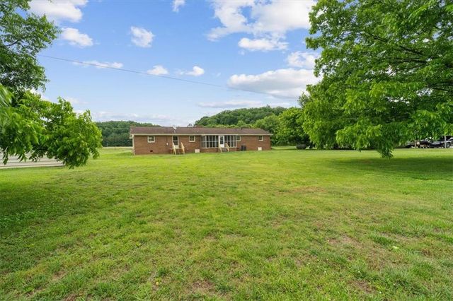 687 Johnson Lake Road SE, Adairsville, GA 30103