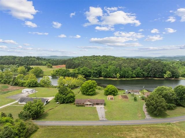 687 Johnson Lake Road SE, Adairsville, GA 30103
