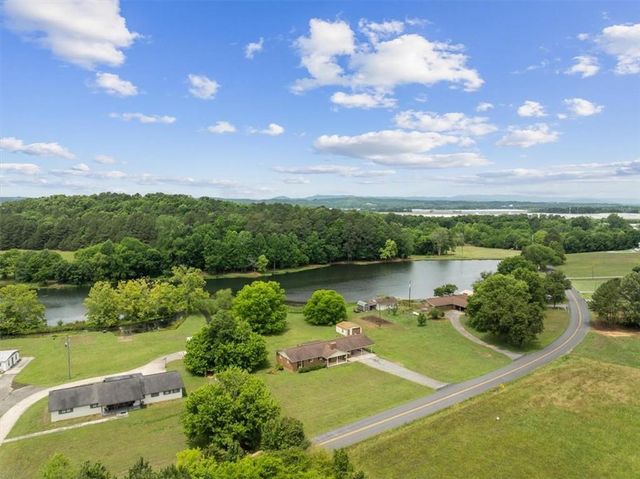 687 Johnson Lake Road SE, Adairsville, GA 30103