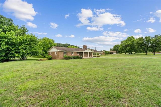 687 Johnson Lake Road SE, Adairsville, GA 30103