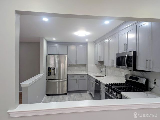 259 Retta Court, Piscataway, NJ 08854