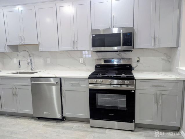 259 Retta Court, Piscataway, NJ 08854