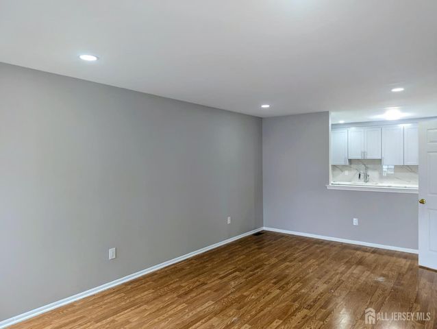 259 Retta Court, Piscataway, NJ 08854