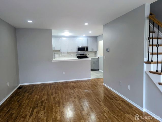 259 Retta Court, Piscataway, NJ 08854