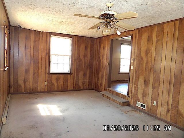 80 Green Meadow LN, Rocky Mount, VA 24151