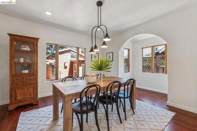 2431 Mckinley AVE, Berkeley, CA 94703