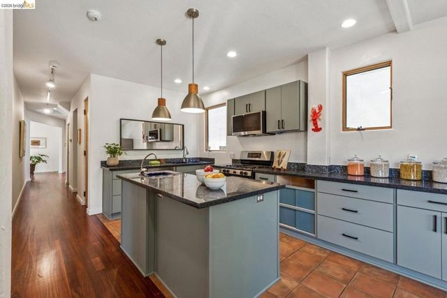 2431 Mckinley AVE, Berkeley, CA 94703