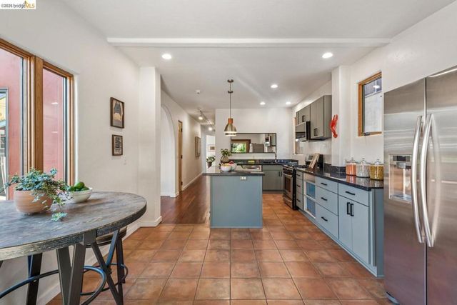 2431 Mckinley AVE, Berkeley, CA 94703