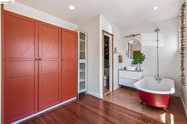 2431 Mckinley AVE, Berkeley, CA 94703