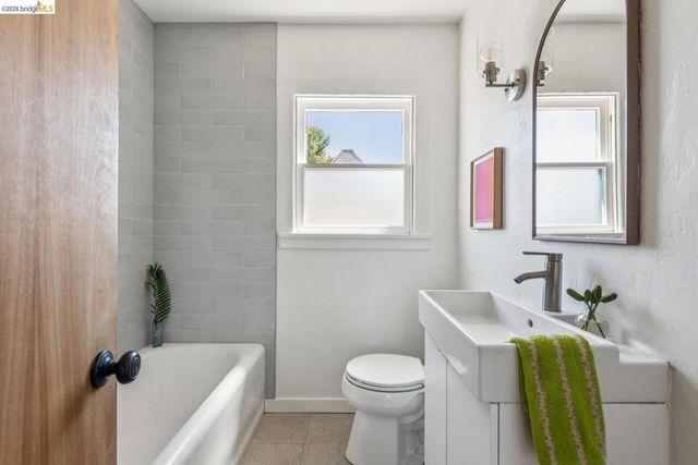 2431 Mckinley AVE, Berkeley, CA 94703