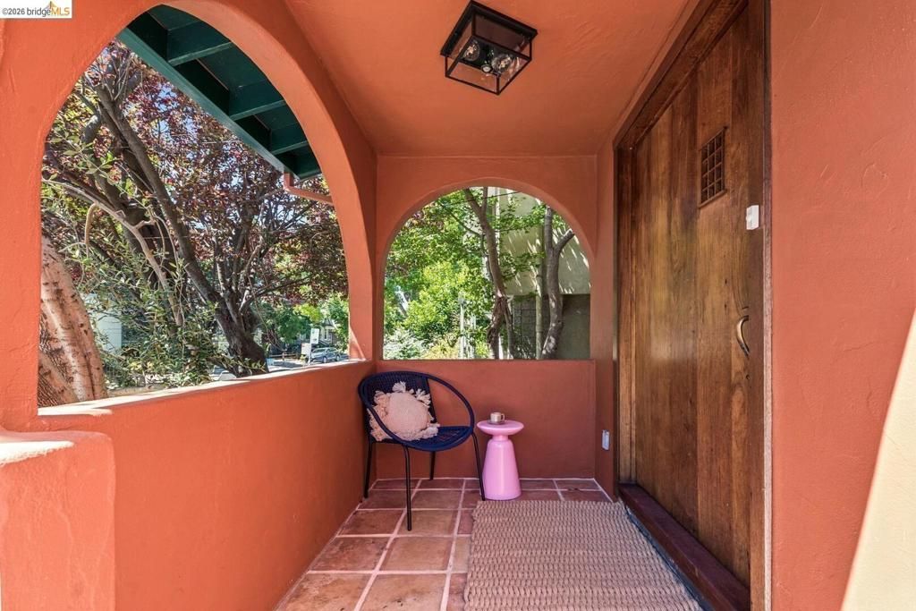 Image 2 of property listing at 2431 Mckinley AVE, Berkeley, CA 94703