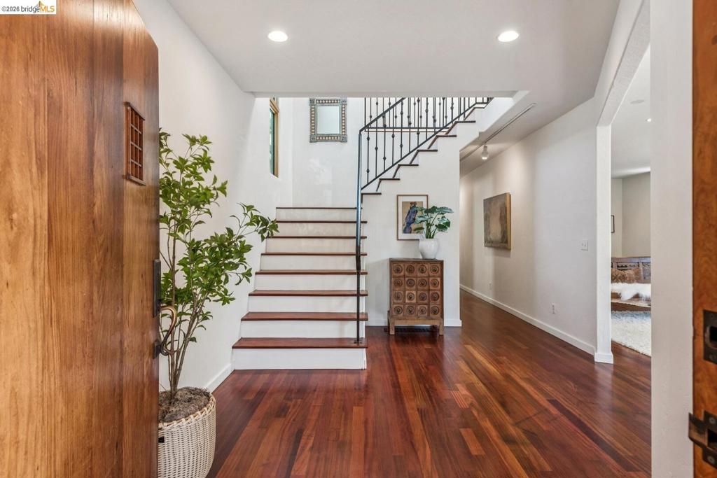 Image 3 of property listing at 2431 Mckinley AVE, Berkeley, CA 94703
