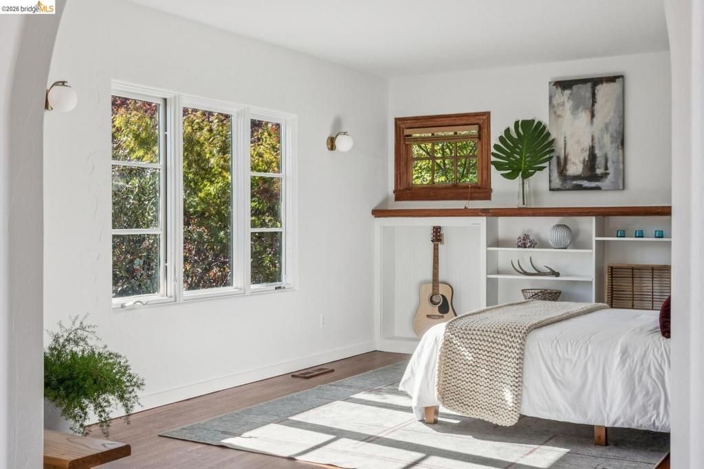 Image 35 of property listing at 2431 Mckinley AVE, Berkeley, CA 94703