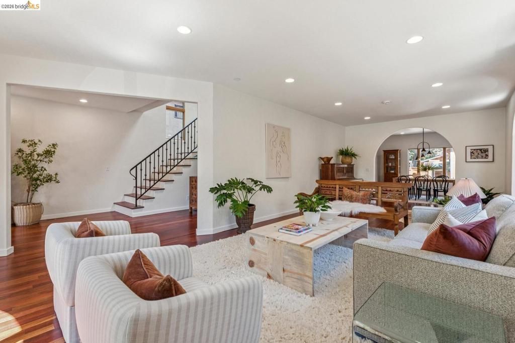 Image 4 of property listing at 2431 Mckinley AVE, Berkeley, CA 94703