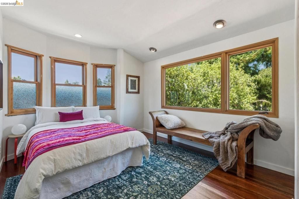 Image 47 of property listing at 2431 Mckinley AVE, Berkeley, CA 94703