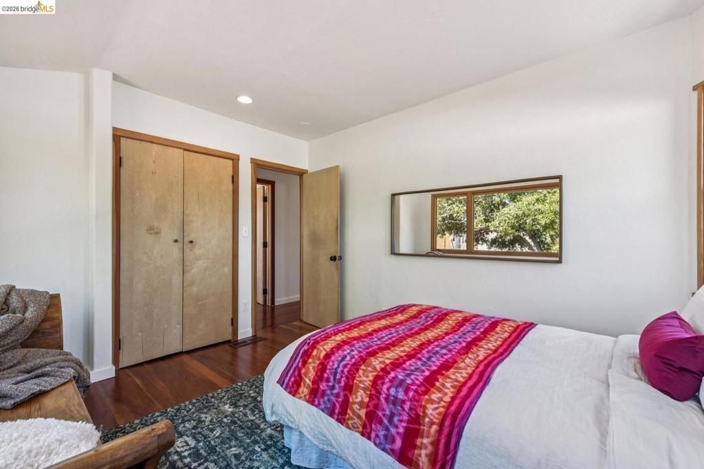 Image 48 of property listing at 2431 Mckinley AVE, Berkeley, CA 94703