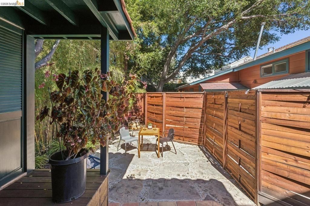 Image 50 of property listing at 2431 Mckinley AVE, Berkeley, CA 94703