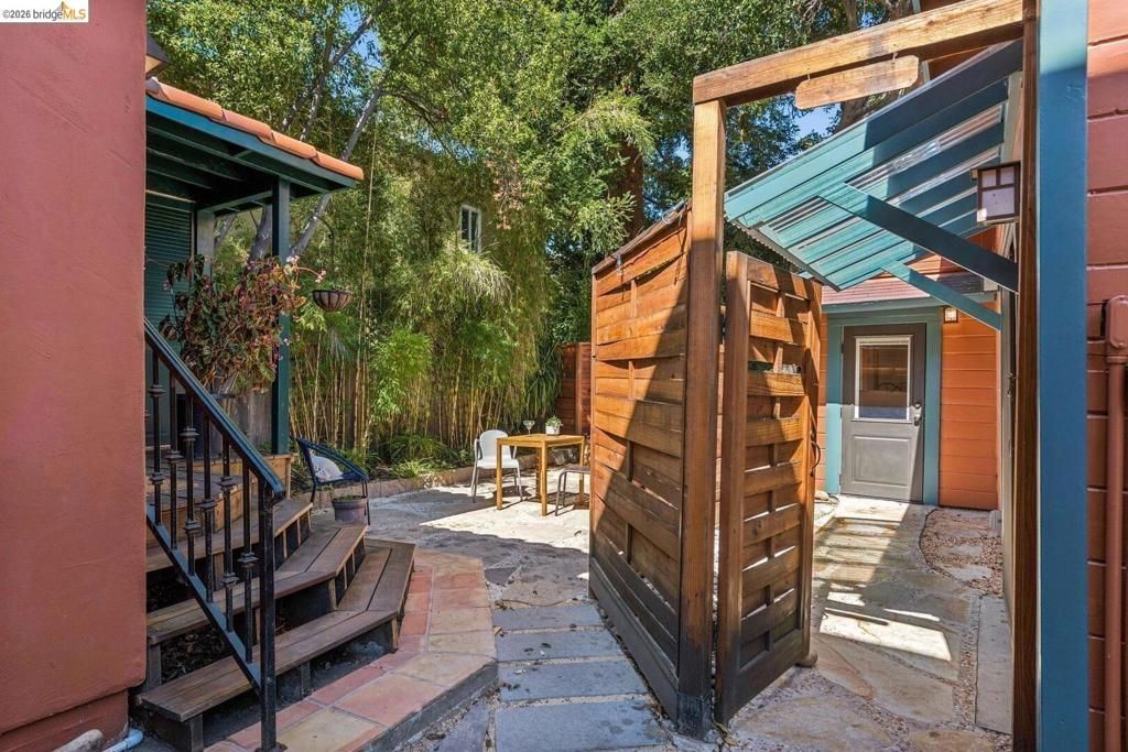 Image 53 of property listing at 2431 Mckinley AVE, Berkeley, CA 94703