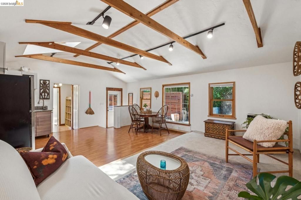 Image 56 of property listing at 2431 Mckinley AVE, Berkeley, CA 94703