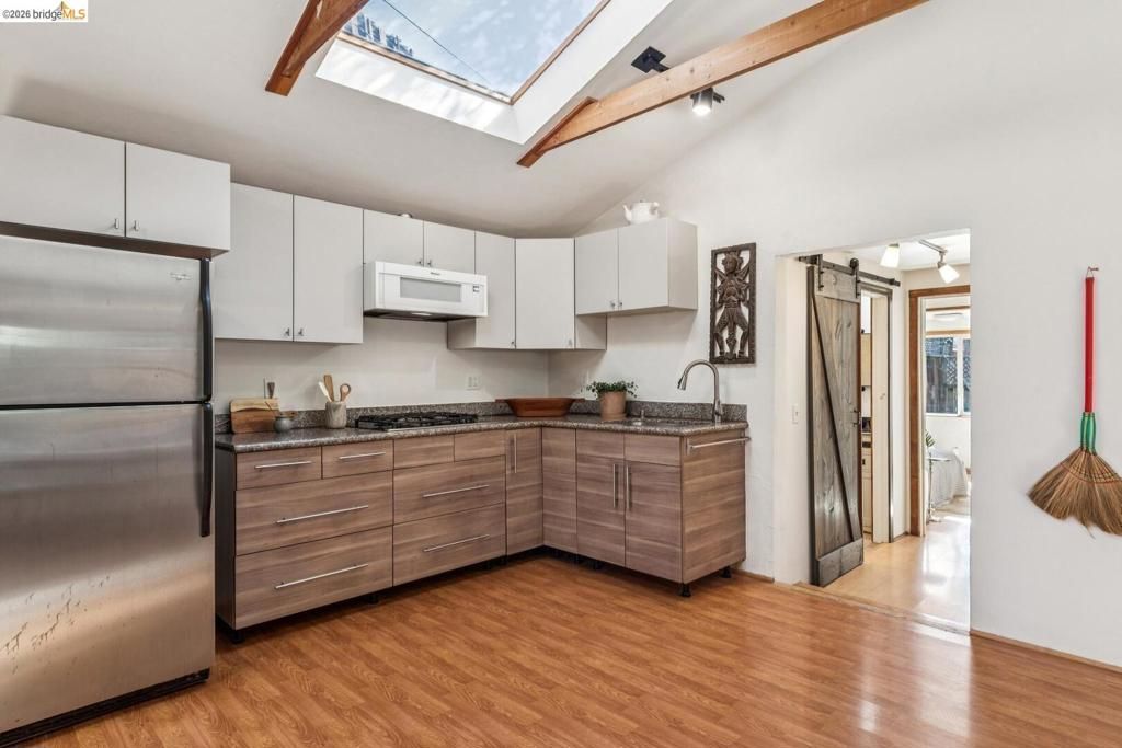 Image 59 of property listing at 2431 Mckinley AVE, Berkeley, CA 94703
