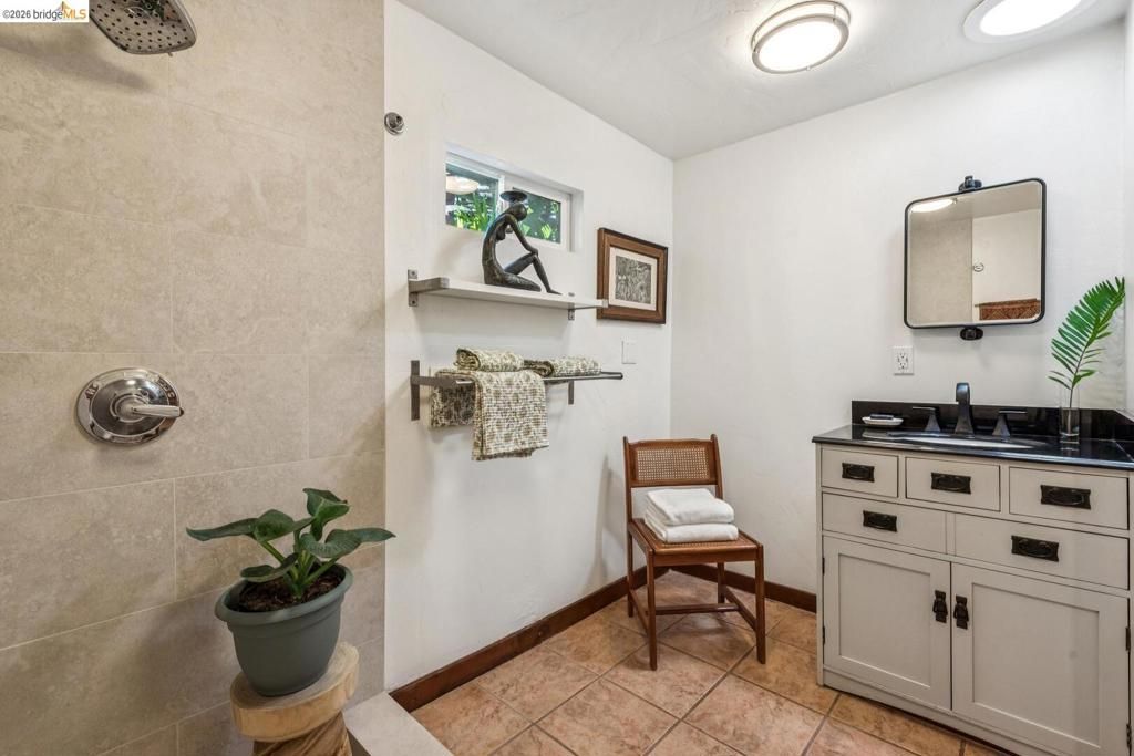 Image 60 of property listing at 2431 Mckinley AVE, Berkeley, CA 94703