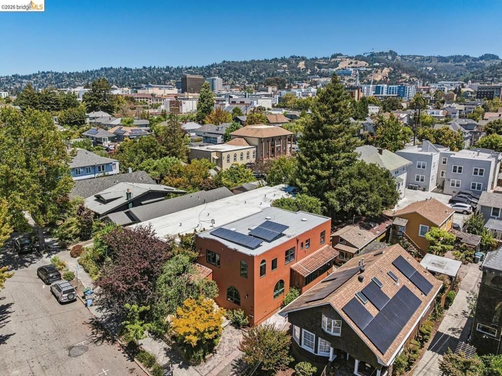 Image 63 of property listing at 2431 Mckinley AVE, Berkeley, CA 94703