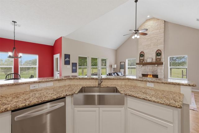 8295 County Rd 179, Richards, TX 77873