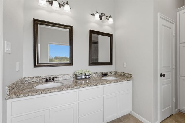 8295 County Rd 179, Richards, TX 77873