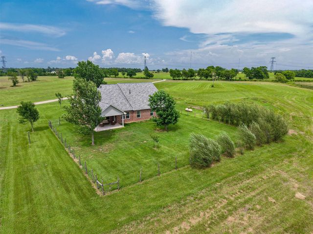 8295 County Rd 179, Richards, TX 77873