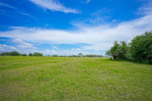 8295 County Rd 179, Richards, TX 77873